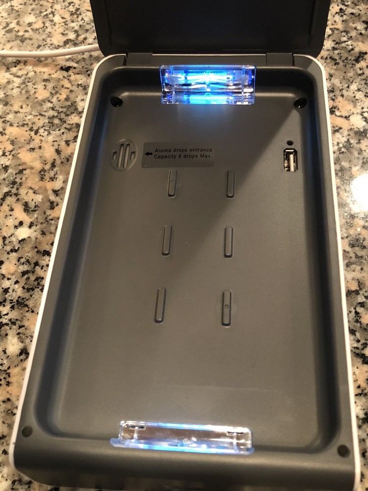 Multi-Function Mobile Phone UV Sterilizer w/ Aromatherapy Diffuser….. Open Box
