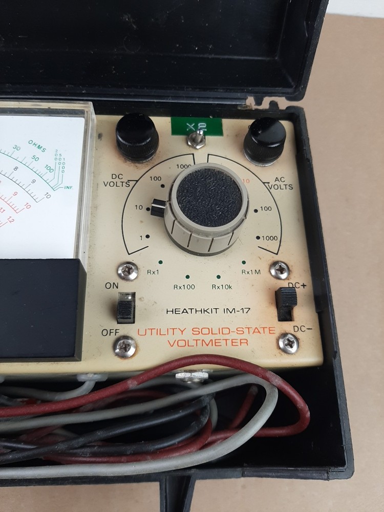 Heathkit Utility Solid State Voltmeter Model IM-17 in Hard Case Manual