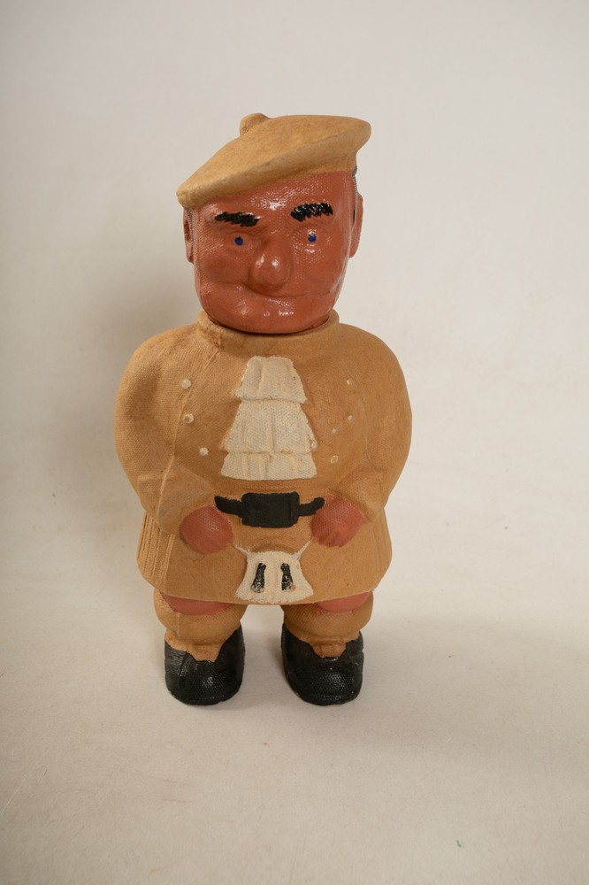 WWII British Home Front Highlander Chocolate Container Box (UX3/JSF6) Candy EUC