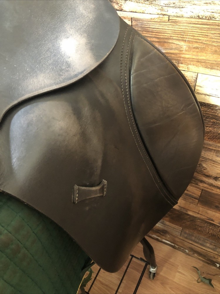 16.5" County W.B. Dressage Saddle