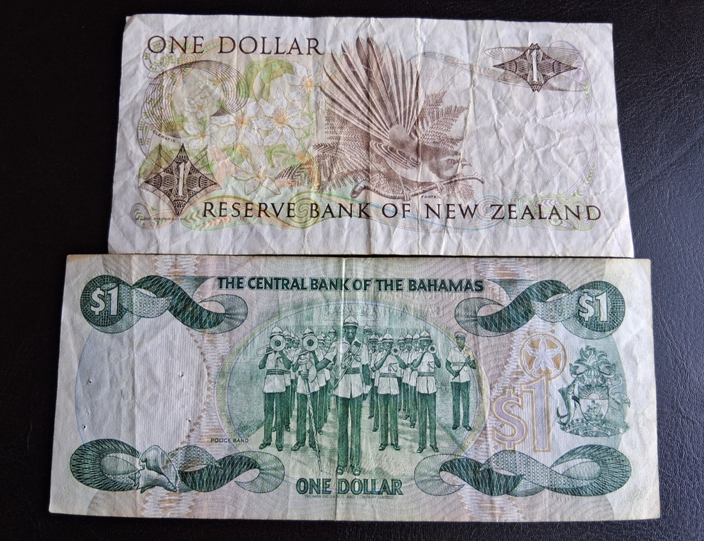 TWO DOLLAR BILLS Queen Elizabeth 1974