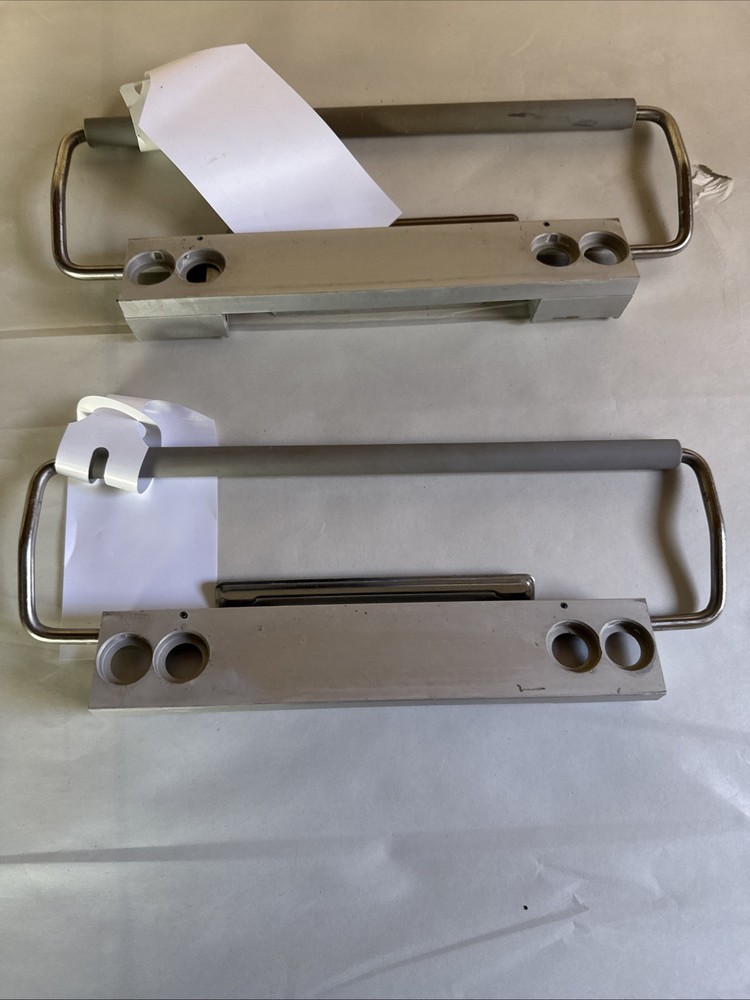 Handle. Side Handle. 2. Baxter V. Mueller Genesis Instruments Sterilization Case