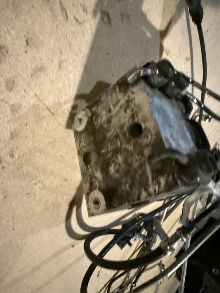 2010 Ultra Classic Harley Brake Abs Module With Lines