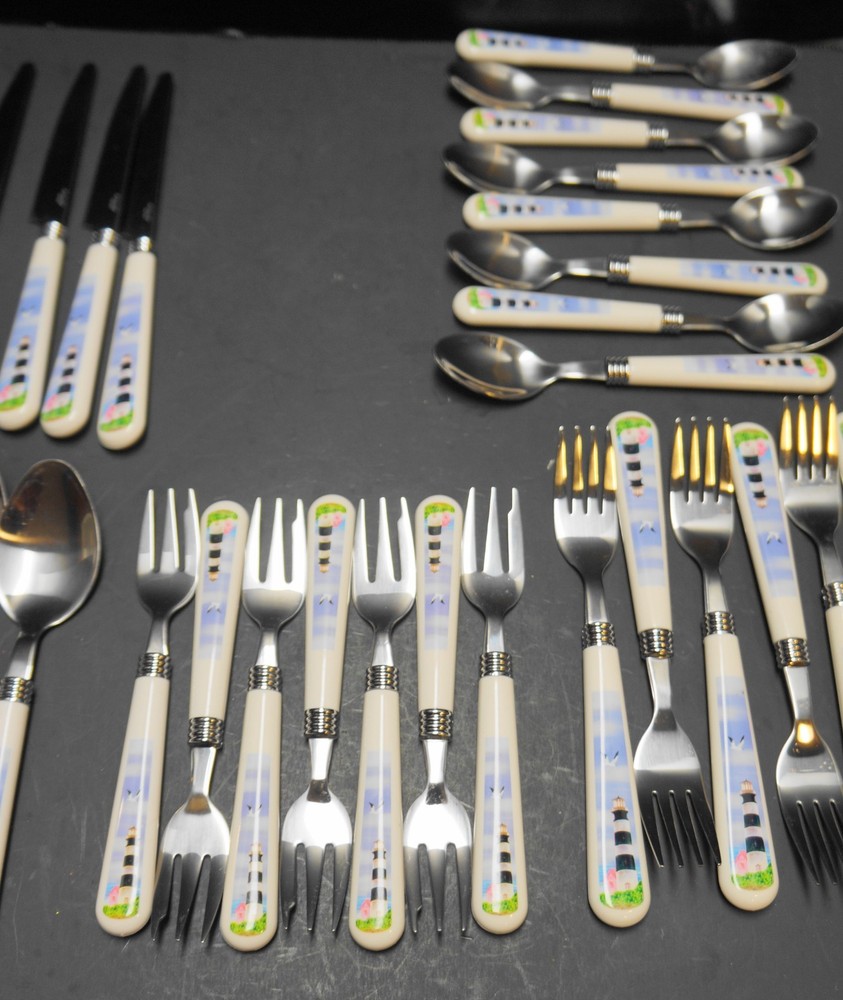 Thomson Lighthouse Pattern Flatware 39 Pieces