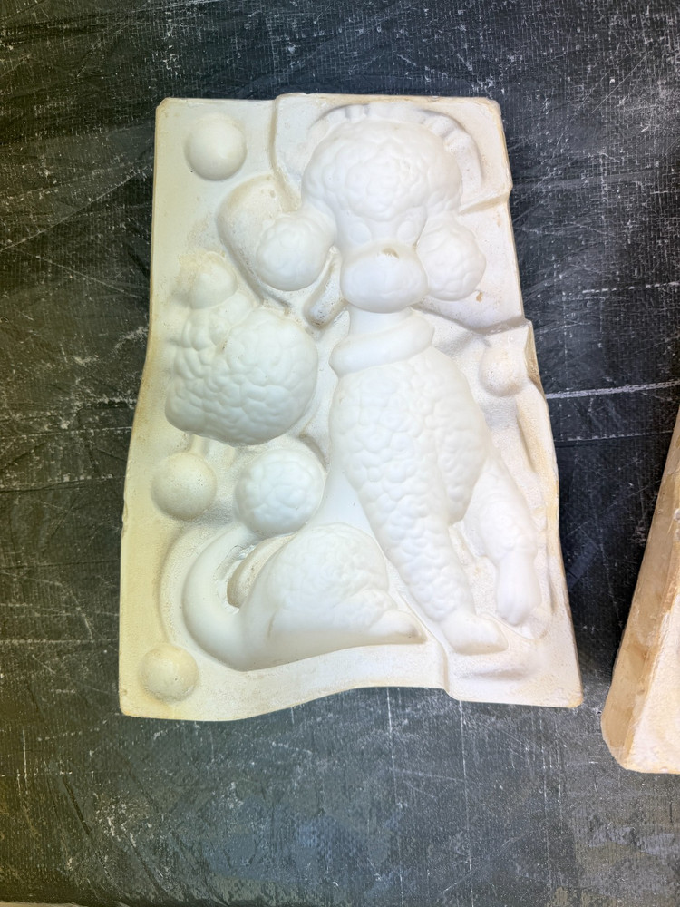 VINTAGE ATLANTIC CERAMIC MOLD #A-211 PERRIE POODLE