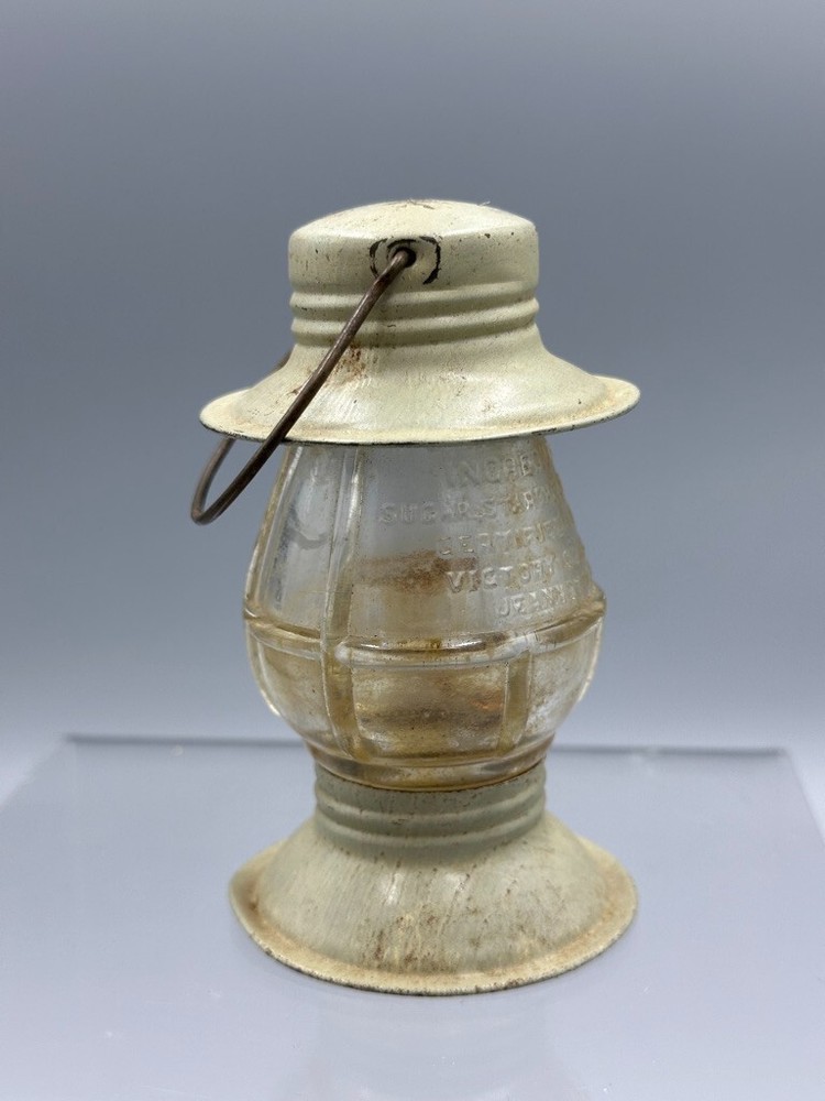 1940s LANTERN Embossed Victory Glass CANDY CONTAINER Vintage E&A 443 C