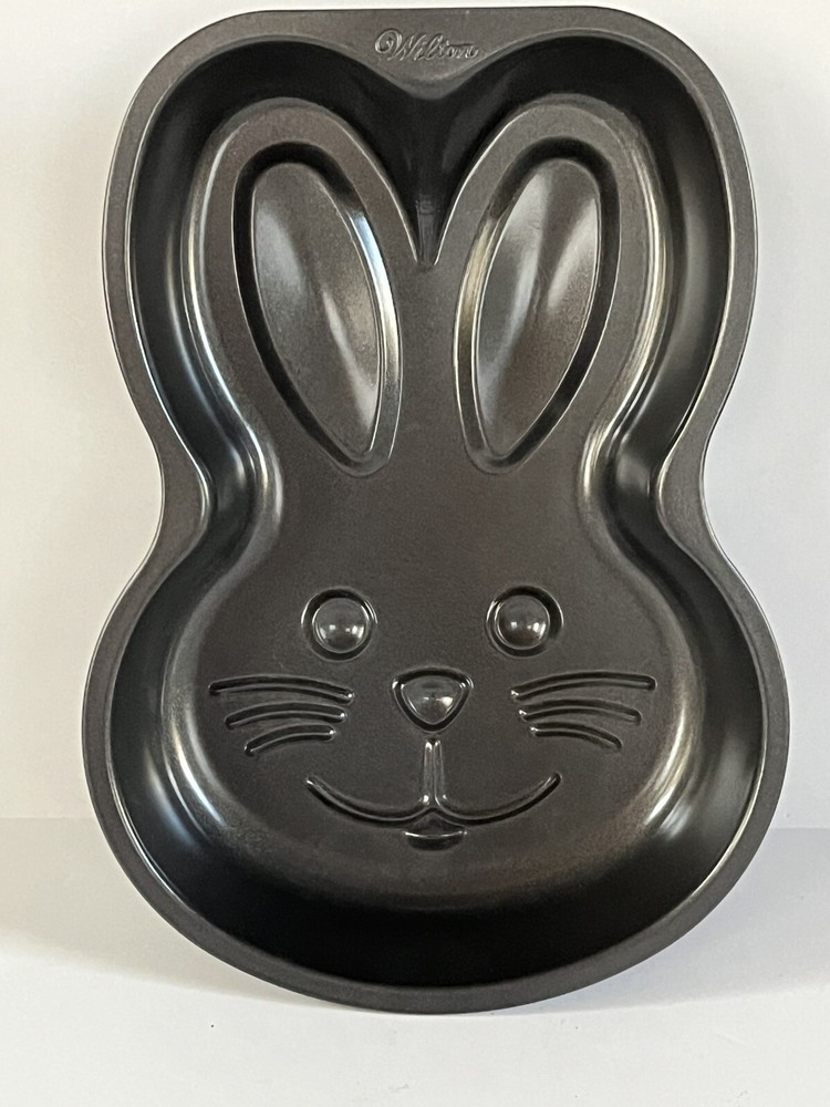 EUC Wilton Bunny Rabbit Cake Pan Easter Non Stick Release Dishwasher Safe