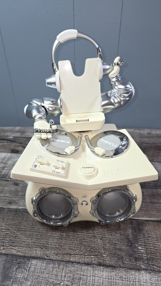 FUNKIT DJ Animated Speaker Vintage iPod Docking System White Silver RARE