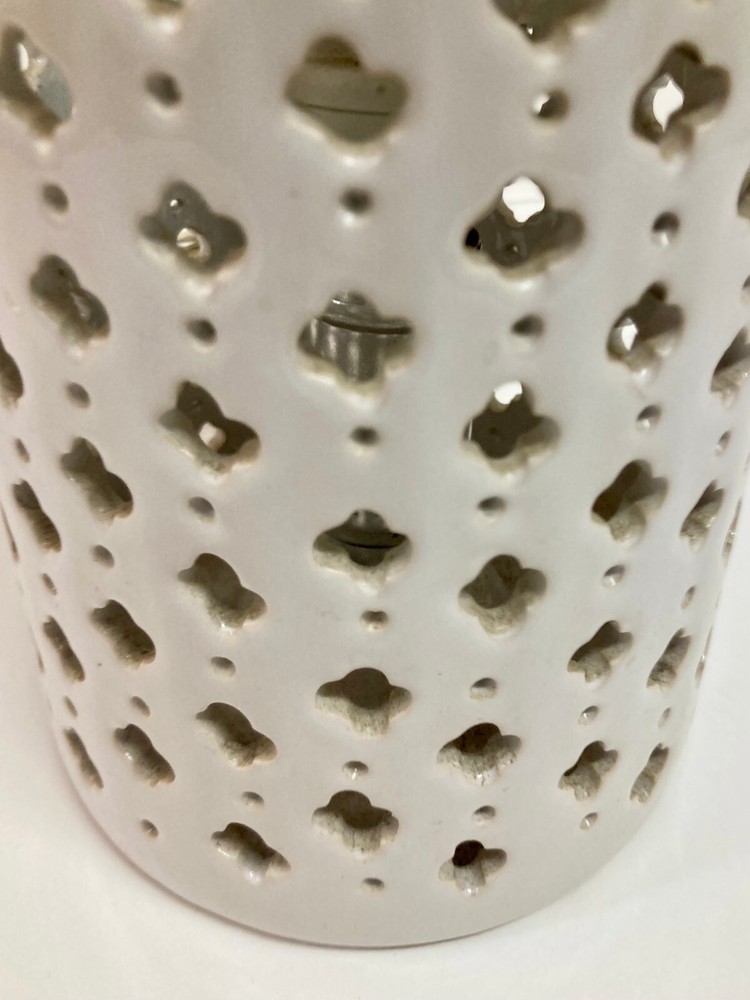 Pierced Pattern Ceramic Uplight