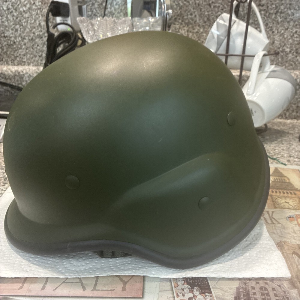 Airsoft Helmet  Green  ABS Plastic – Used