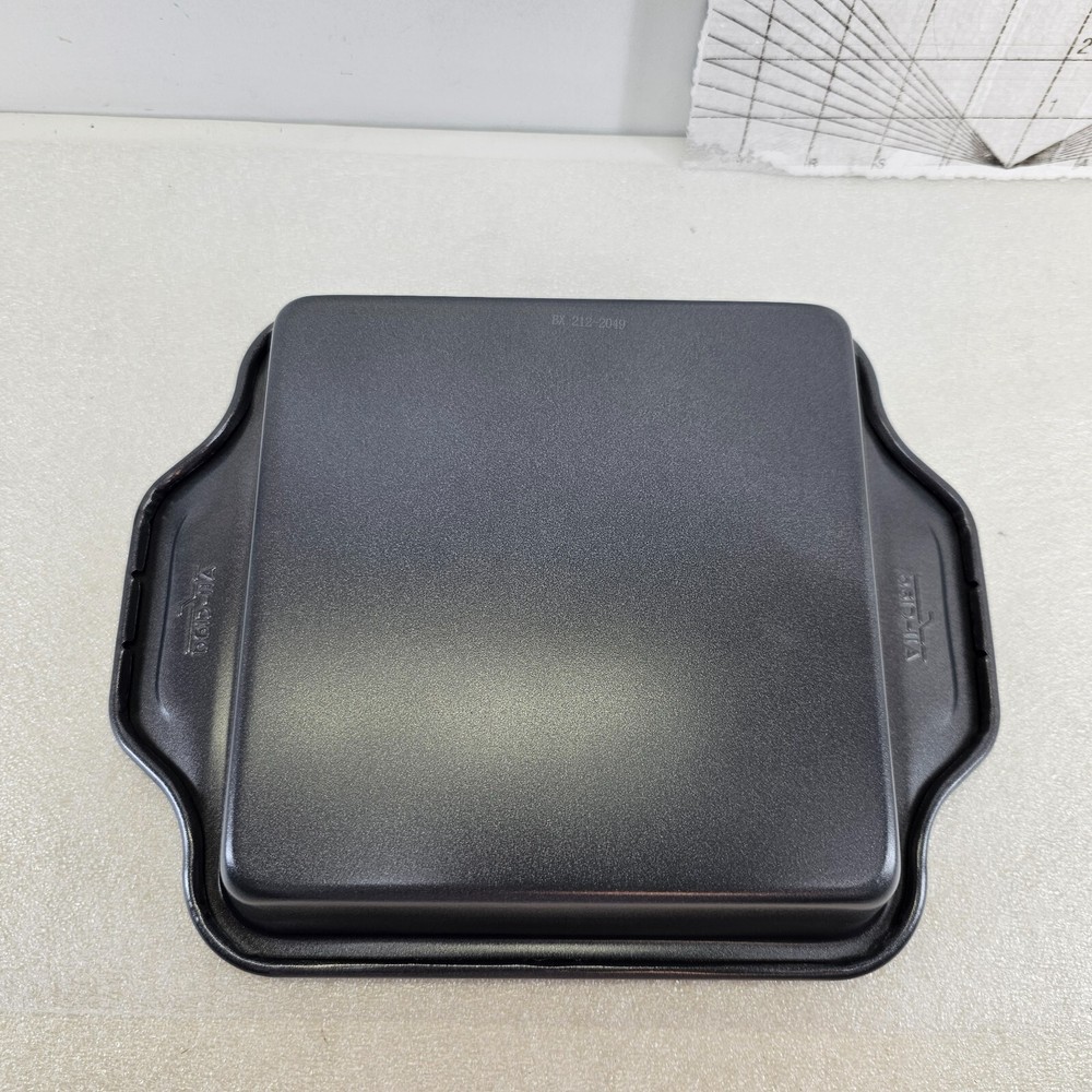 All-Clad Pro-Release Nonstick Bakeware 8" X 8" CAKE BROWNIE Pan