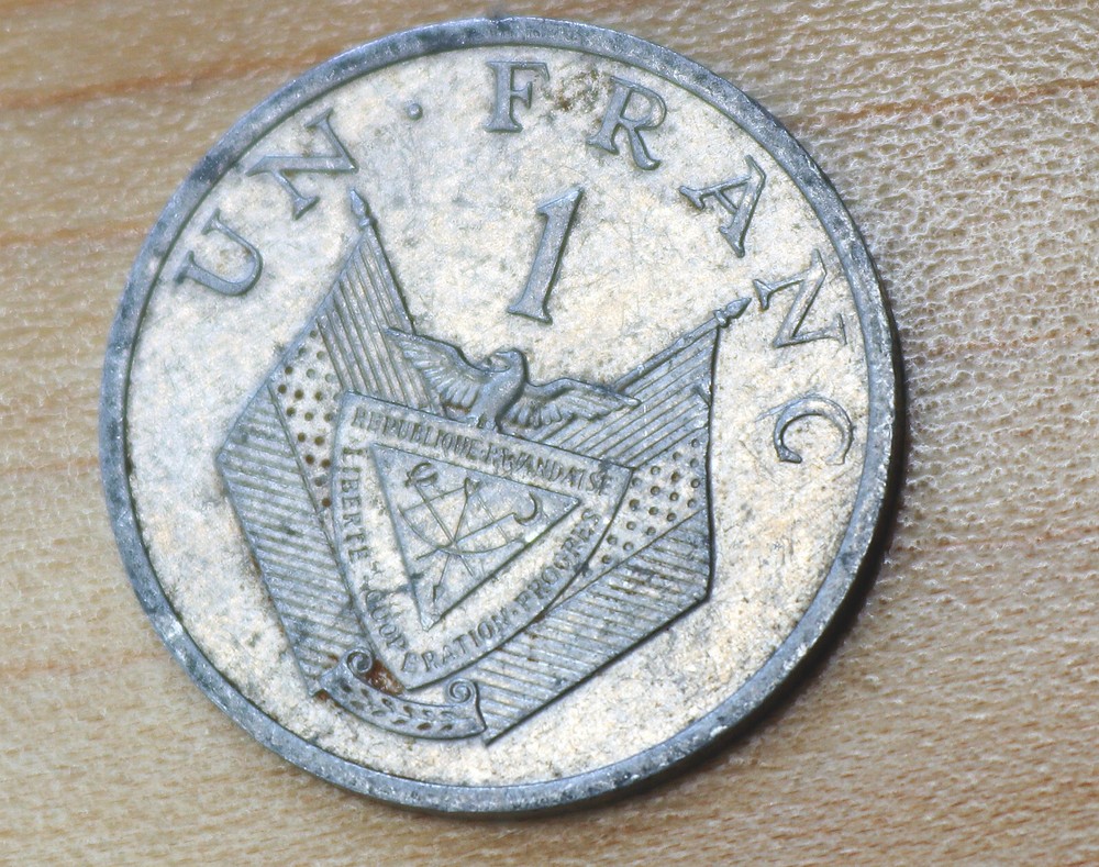 1985 Rwanda 1 Franc Millet Flower