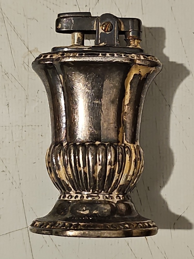 Vintage Original Ronson Mayfair Silverplate Table Lighter