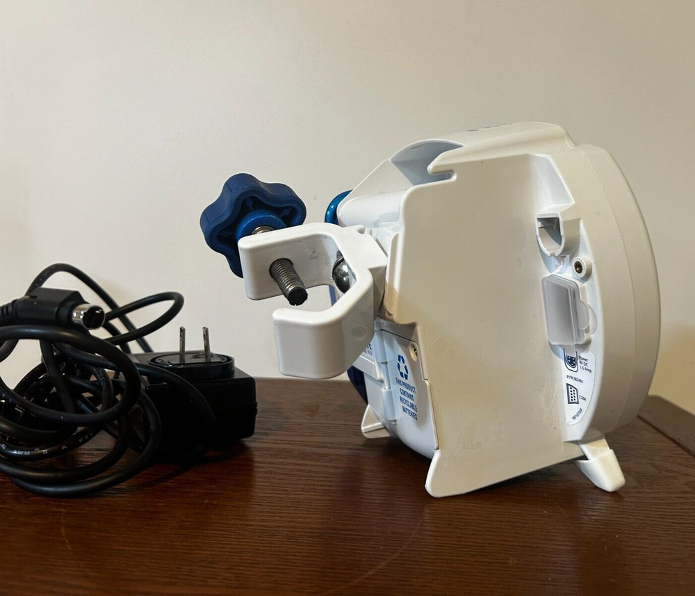 COVIDIEN Kangaroo E Pump & Pole Clamp & Power Adapter