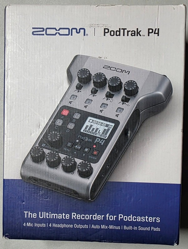 Zoom - PodTrak P4 Podcast Recorder – Gray