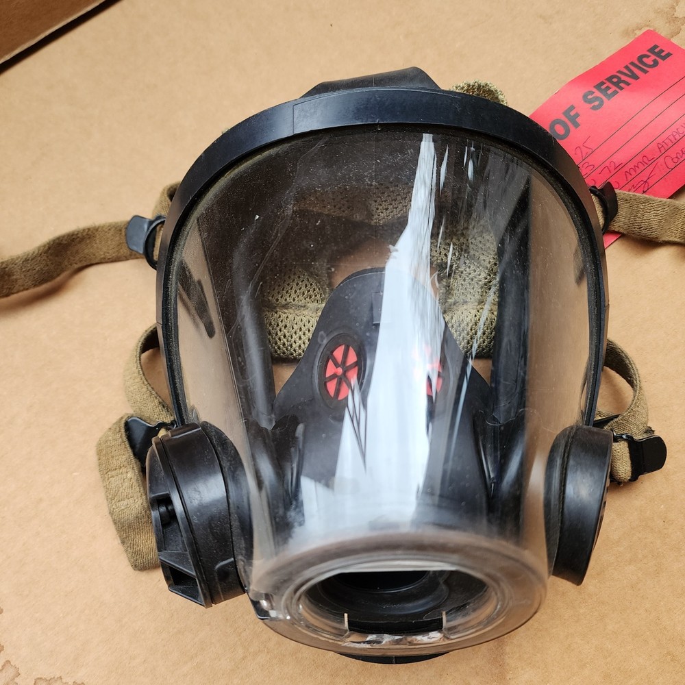Broken MMR holder - Scott AV3000 HT Firefighter SCBA Mask 5pt net - SIZE: Medium