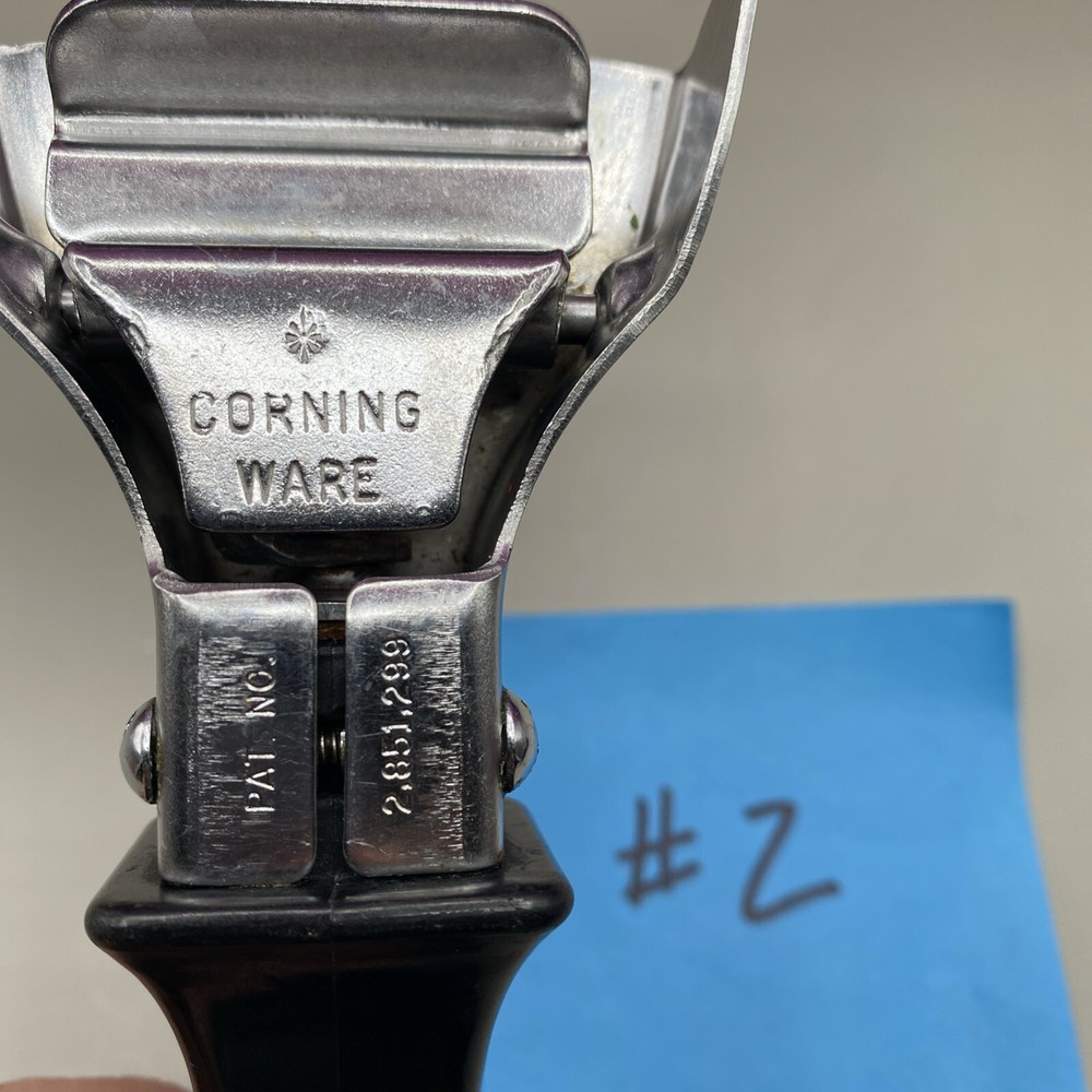 One Corning Ware Detachable Locking Handle For P-Series Smaller Handle P-10-HG