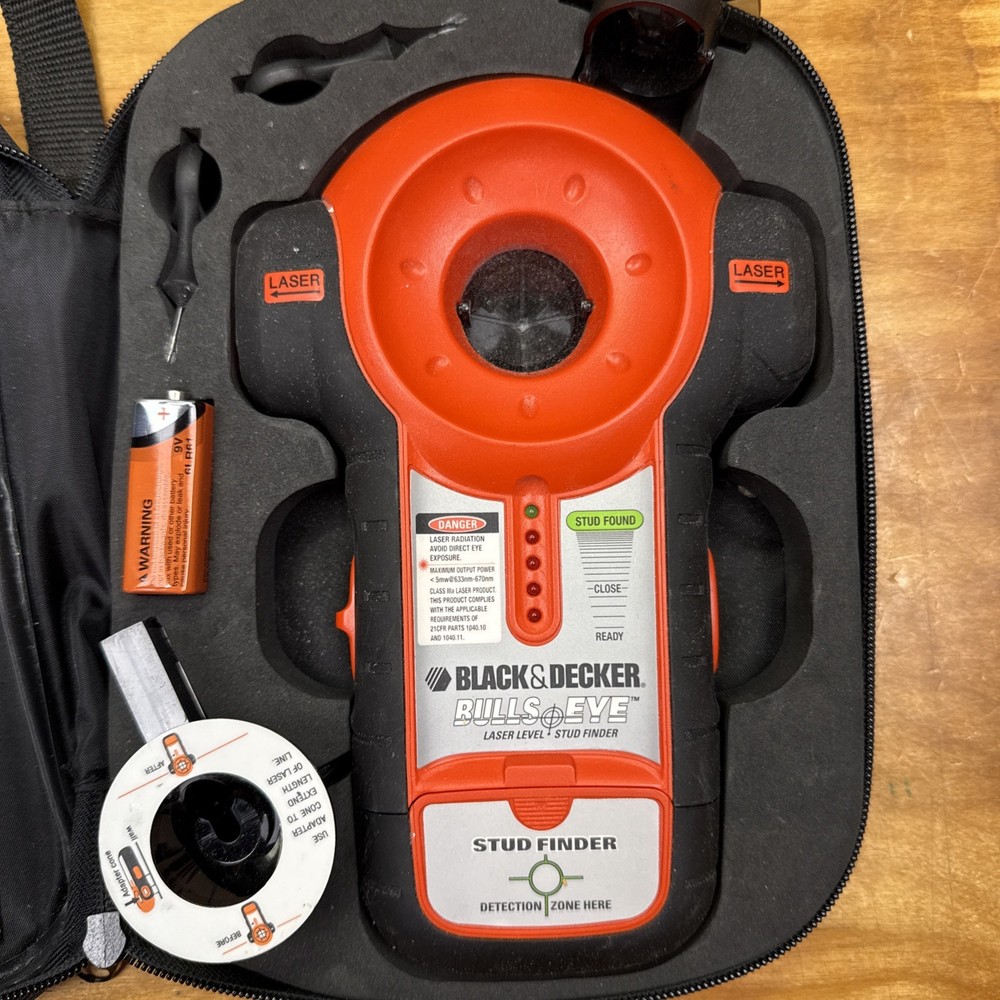 Black & Decker BDL190S Bullseye Auto Leveling Laser w/Stud Sensor + Storage Case