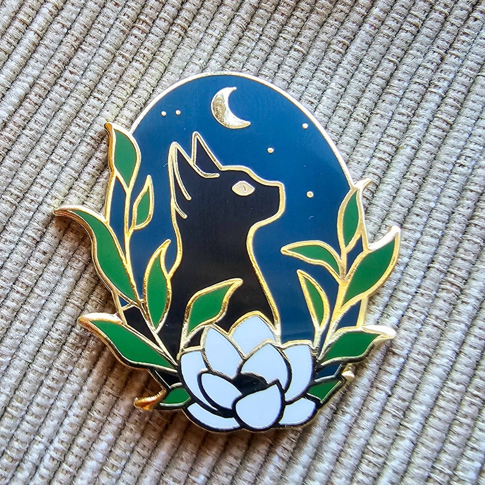 Black Cat Enamel Needle Minder