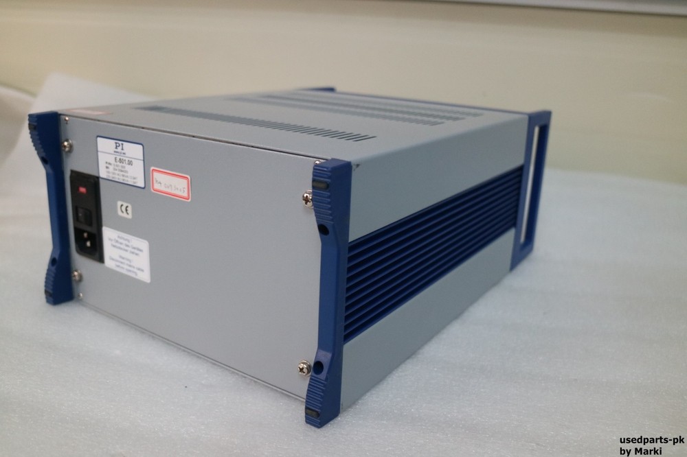 PI E-501.00 (E-509.X1 PZT-SERVO & E-505.00 LVPZT-AMPLIFIER & E-515.0X DISPLAY)
