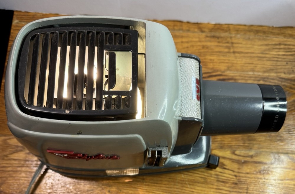Skyline SVE Model No 64442 Vintage Projector-Working