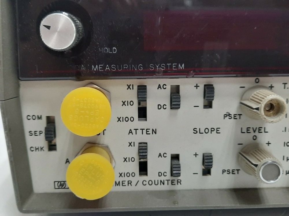 HEWLETT PACKARD 5300A MEAUSRING SYSTEM W/5304A TIMER COUNTER
