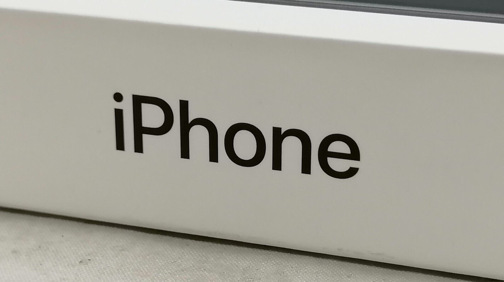 (BOX ONLY) iPhone SE Box