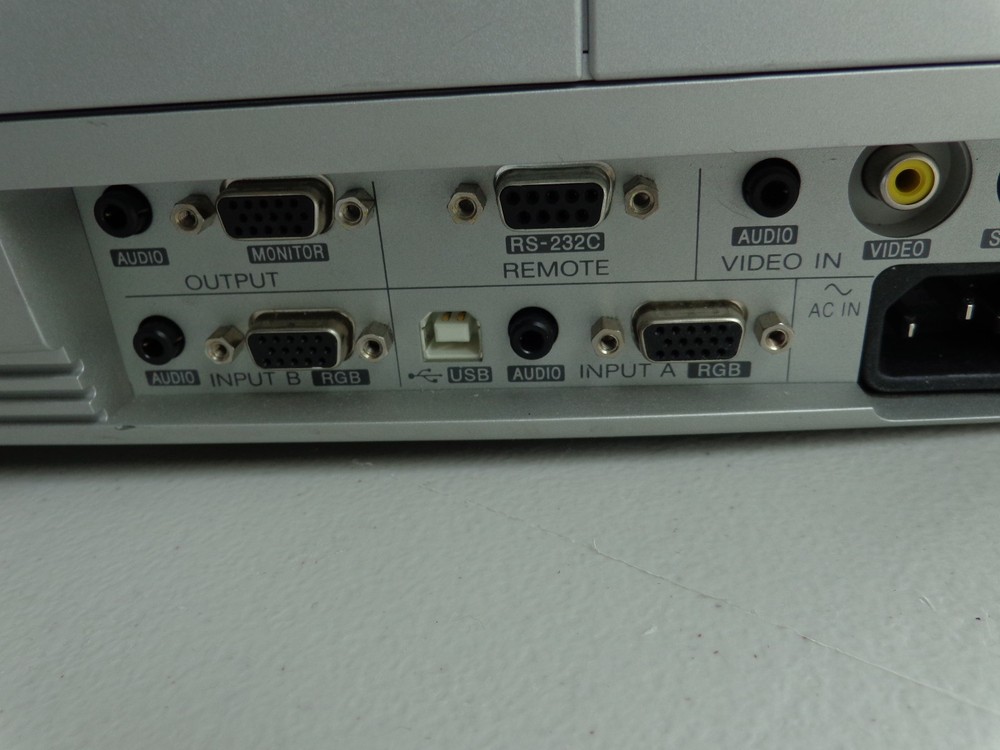 Sony VPL-PX11 LCD Projector