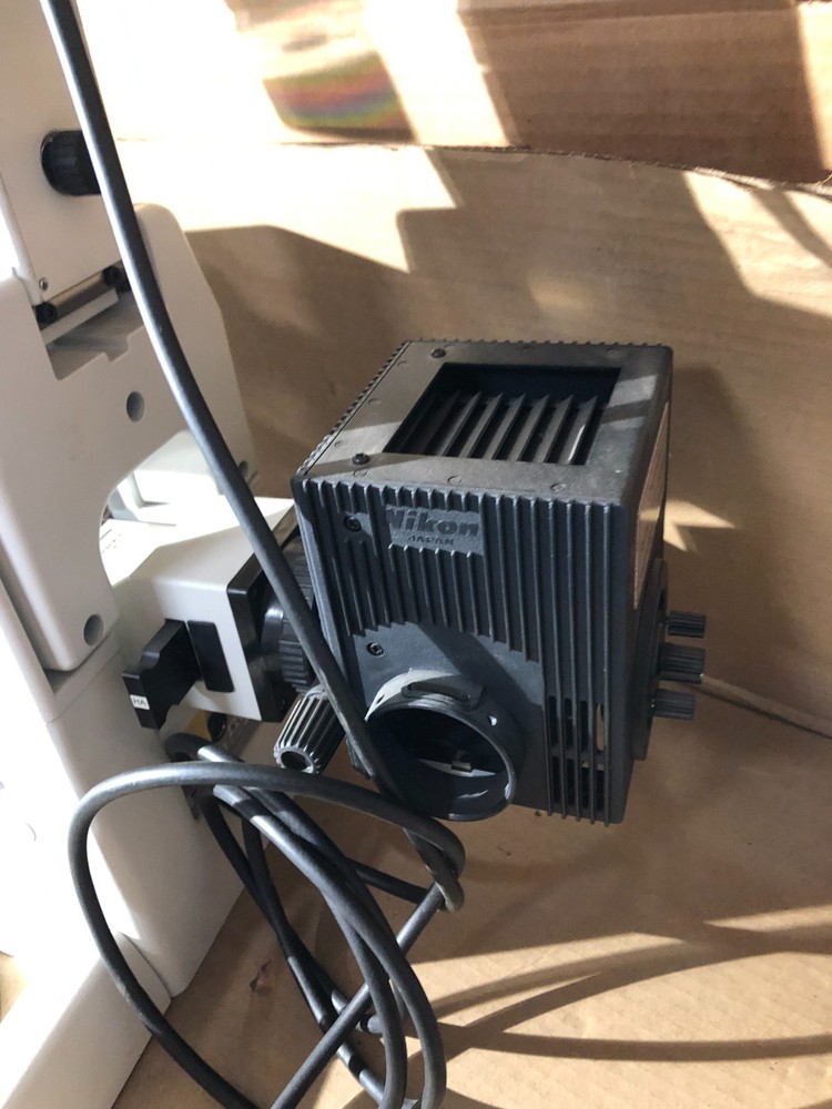 Nikon Eclipse TE200 Inverted Phase Contrast Microscope