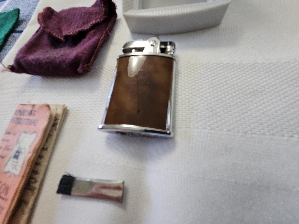Vintage Ronson Gem Lighter