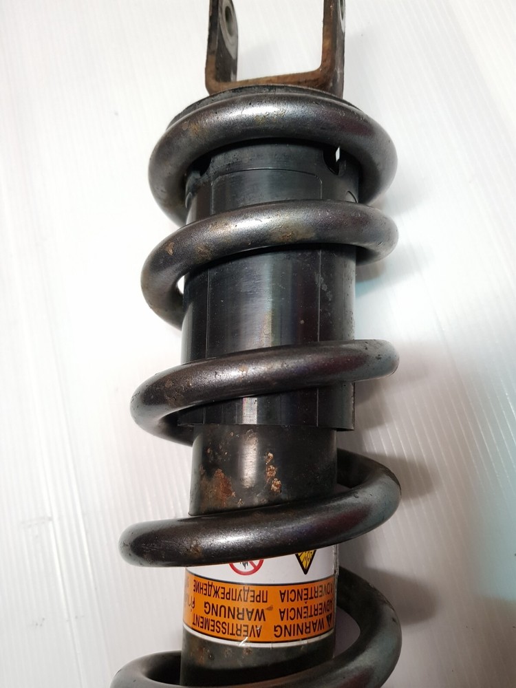 Suzuki gsr750 shock absorber