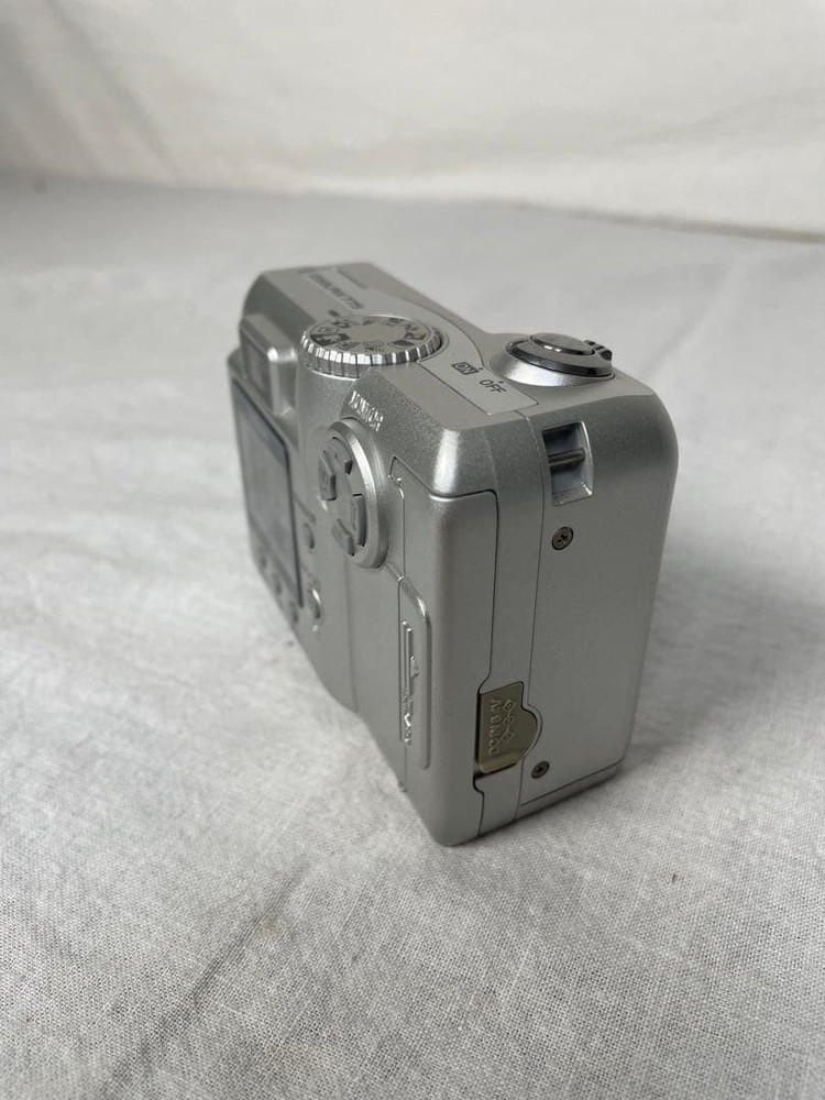 Nikon Coolpix 775 Compact Digital Camera