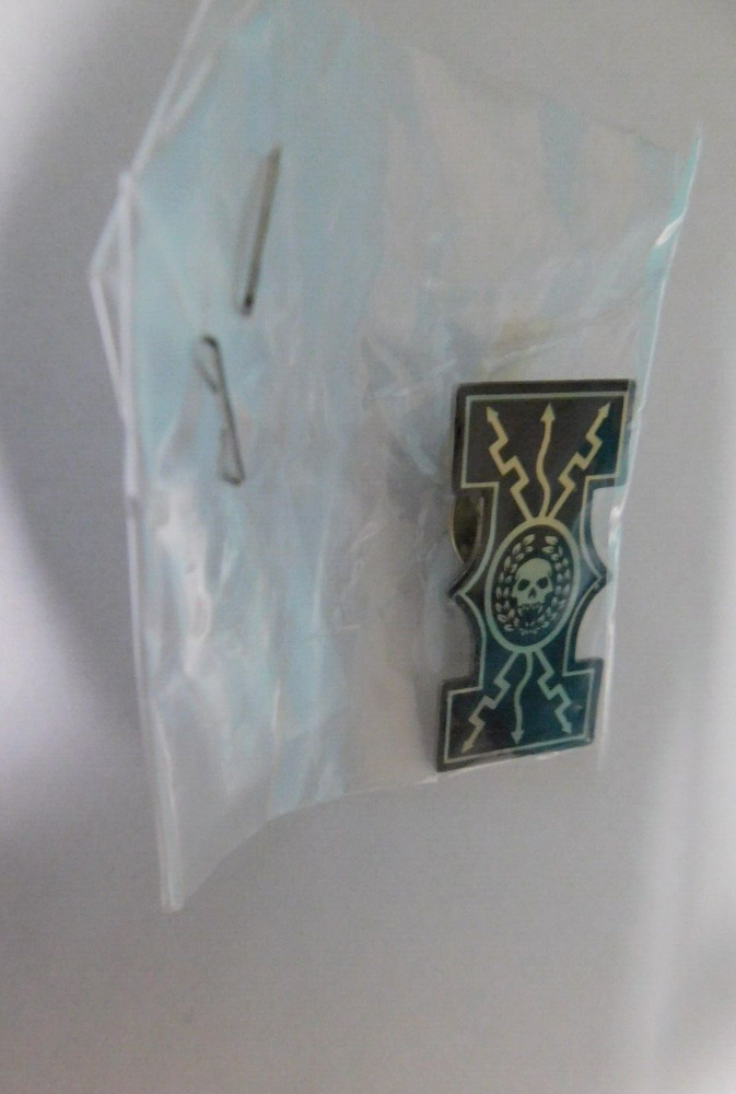 White Wolf Vampire The Requiem Merch Invictus Covenant Pin
