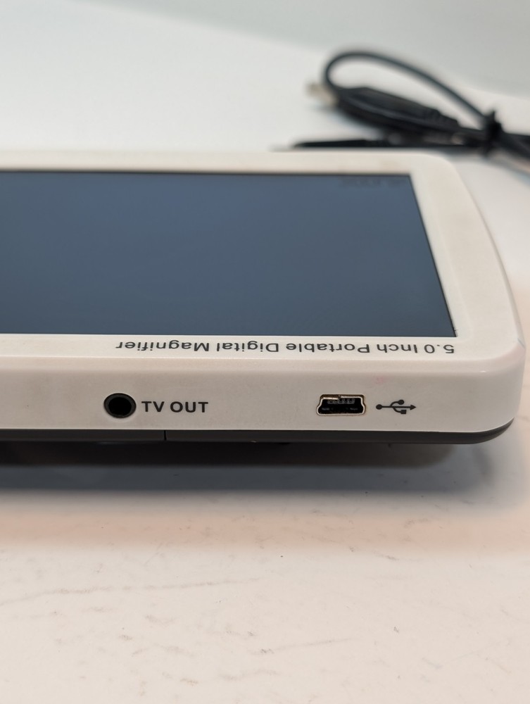 Portable Digital Magnifier Electronic Reading Aid 5.0 inch Compact Rechargeable