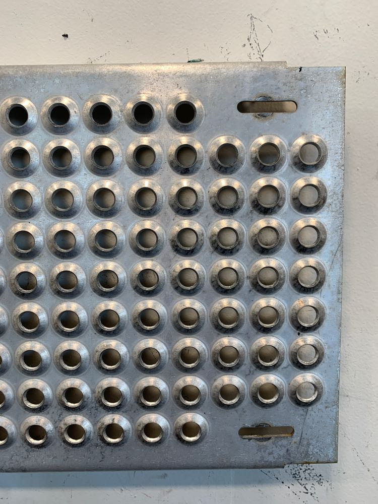 2019 International RH Deck Plate (651-10822)
