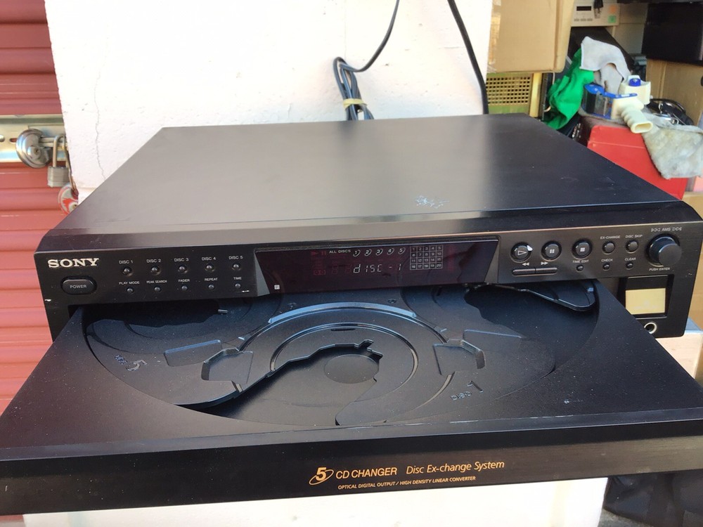 Sony Compact Disc Player CDP-CE375
