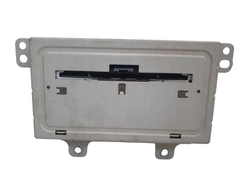 Radio/Navigation System Combination This radio requires a CODE, CODE