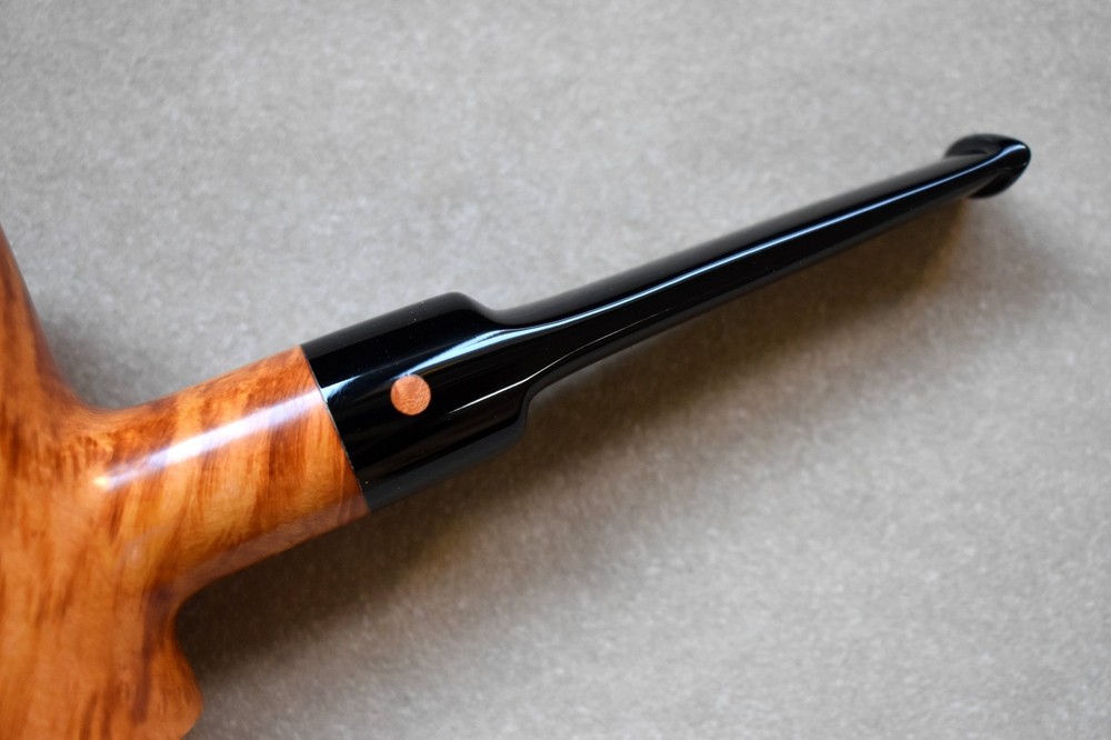 Moretti Pipe Yellow Contrast Poker Freehand