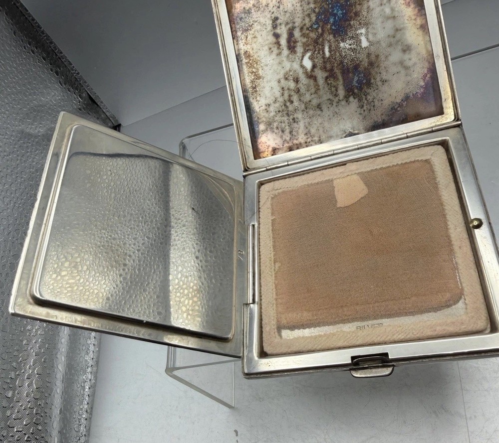 Antique Silver Makeup Compact With Flora Pattern & Leaf Scroll Pattern 3" 161 gr