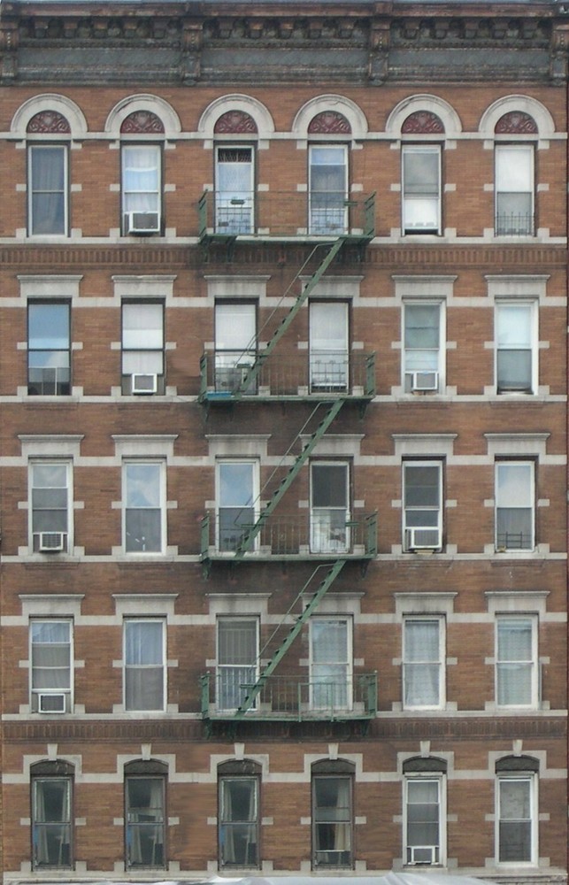 TRACKSIDEFLATS #153 HO scale Old apartment building #2