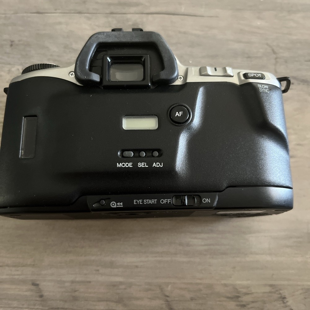 Minolta XT si XTsi - Camera Silver Good Working