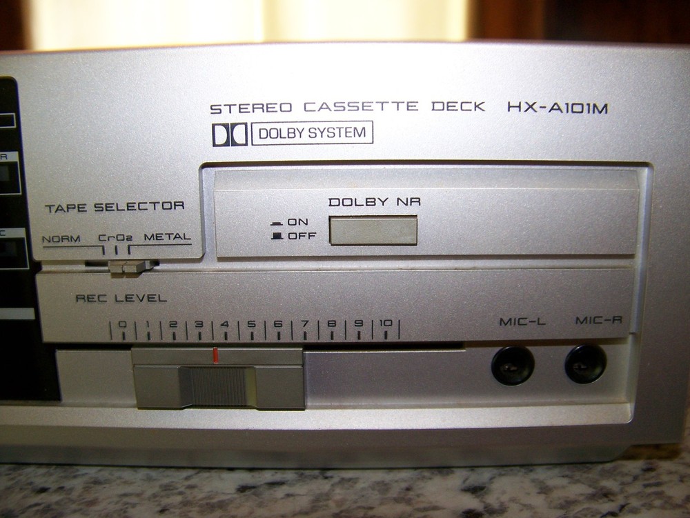 AKAI Stereo Cassette Deck  HX-A101M