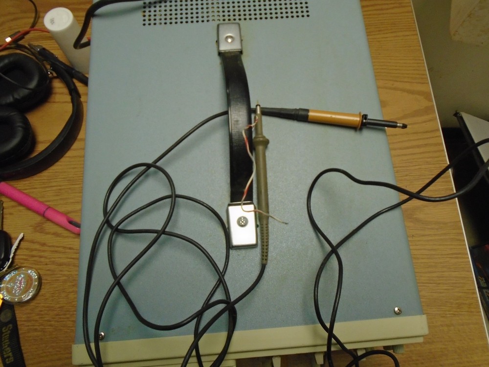 CES 4708 20 MHz Dual Trace Analog Oscilloscope UNTESTED