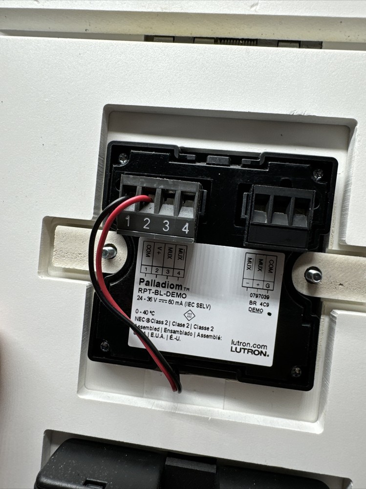 Lutron Palladiom RPT-BL-DEMO Temperature Control Panel Black. 7