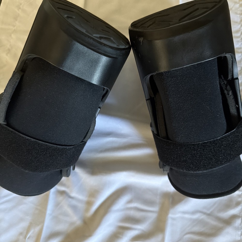 Walking Boot for Broken Foot & Injuries - Lightweight Medical Boot, Size Medium