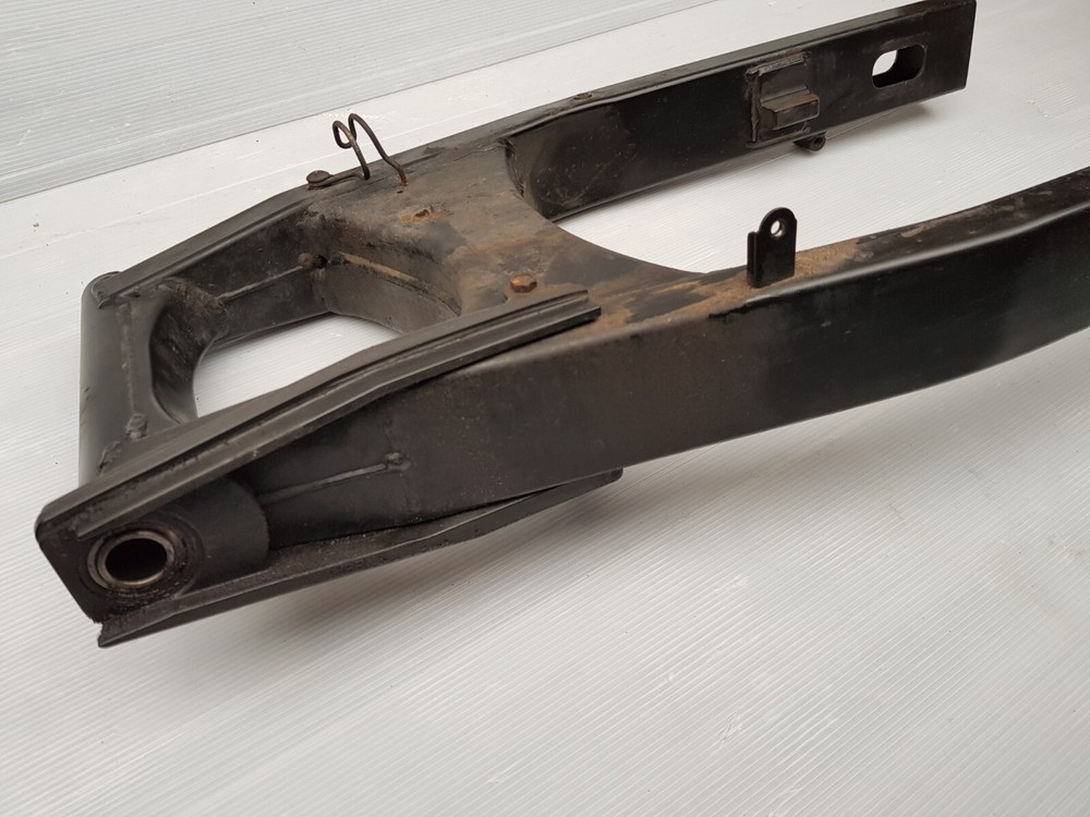 Suzuki gsr750 swingarm