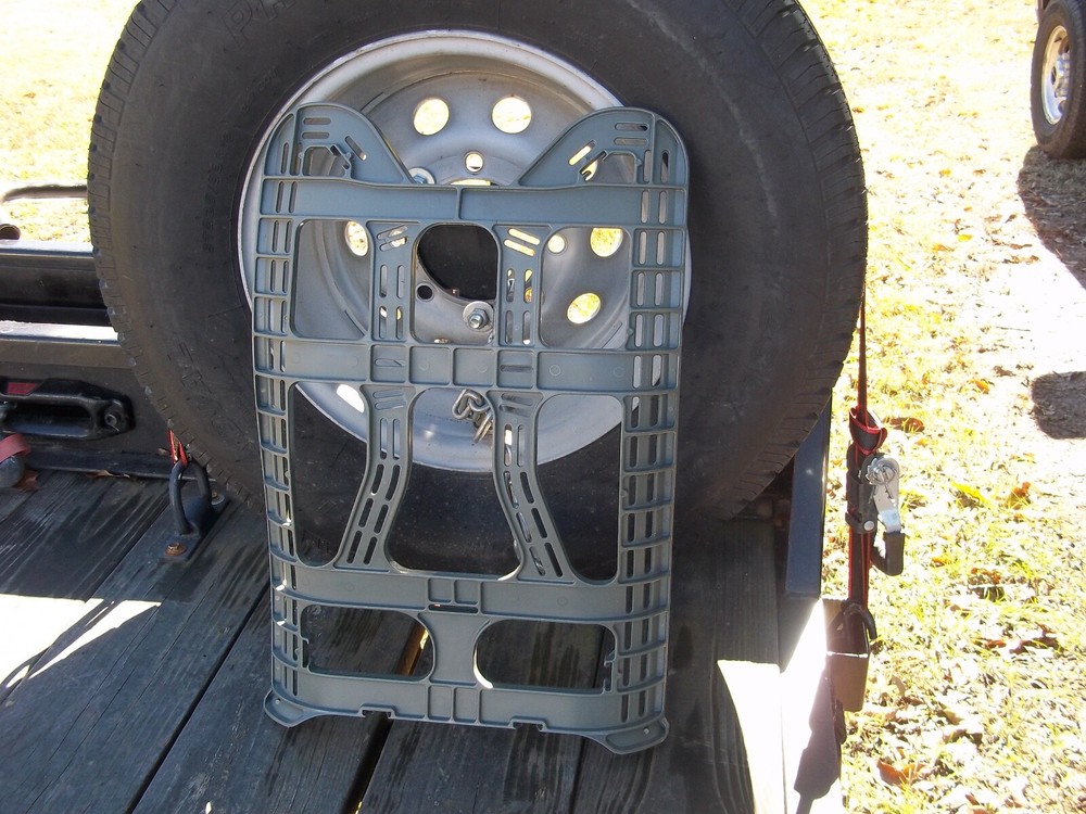 ONE ...MILITARY SURPLUS PACK FRAME MOLLE GREEN ARMY SEAT BACK ORGANIZER --USED