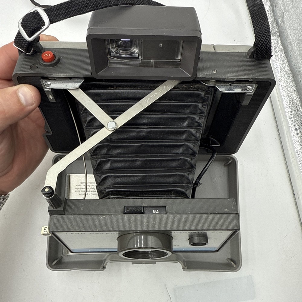 POLAROID AUTOMATIC LAND CAMERA 210 IN CASE WITH STRAP