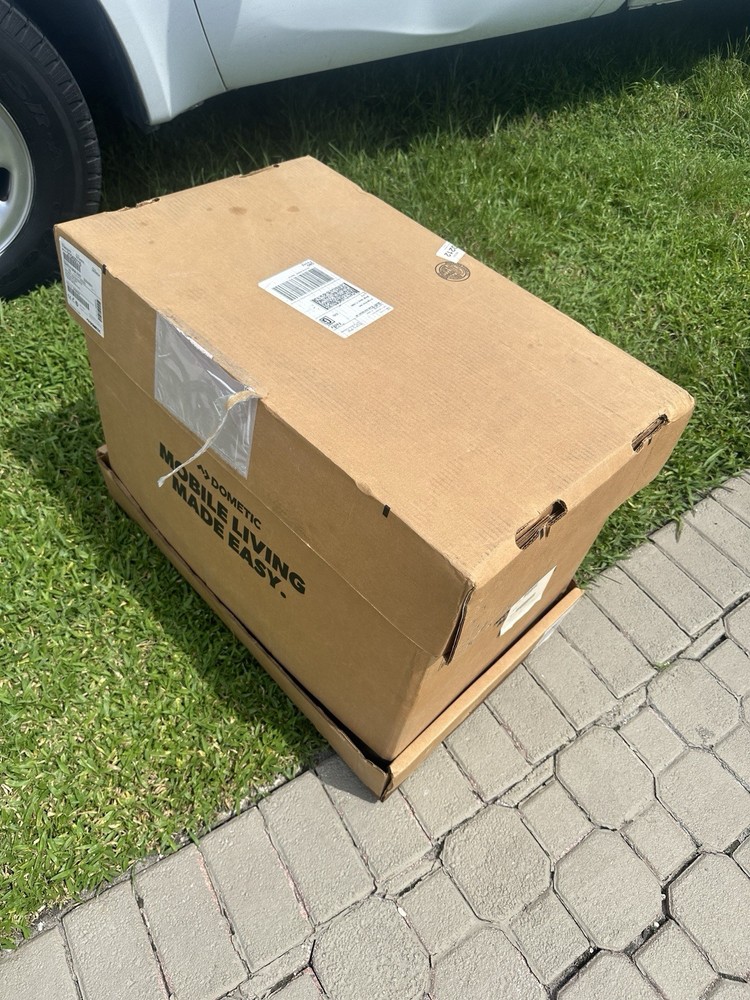 Dometic Air Conditioning Units