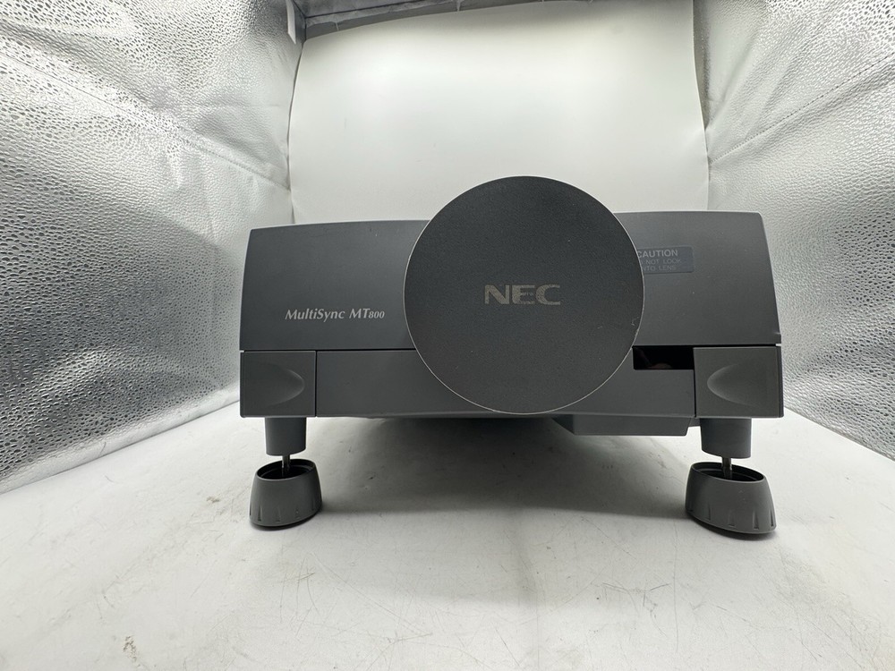 NEC MultiSync MT800 TFT LCD Projector Powers On W/Remote , Cables And Carry Bag
